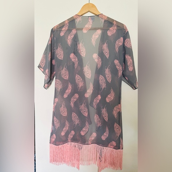 LuLaRoe Gray and Pink Feather Kimono Women’s Sz Small - Picture 5 of 5